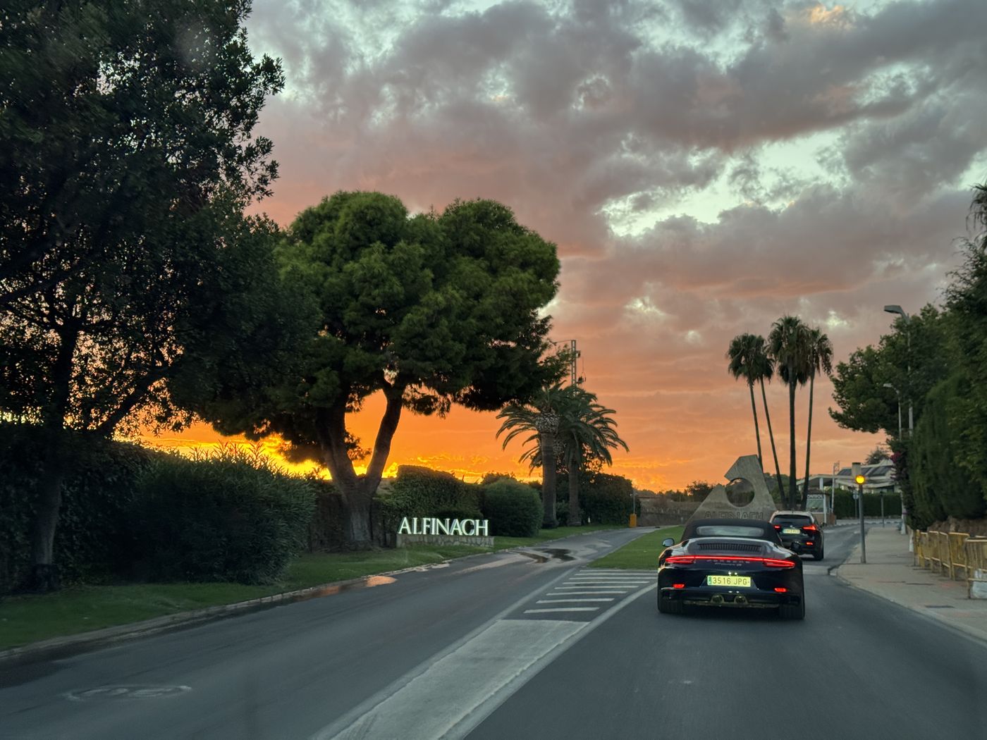 Sunset drive — Los Monasterios Valencia
