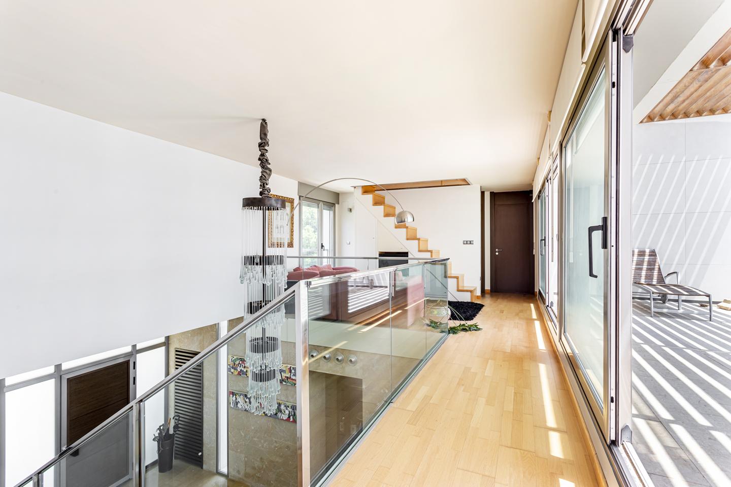 Upper gallery — 7 bedroom villa Spain